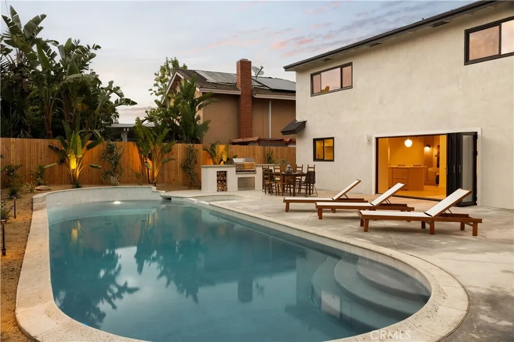 2841 Boa Vista Dr, Costa Mesa, CA 92626