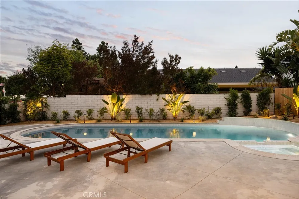 2841 Boa Vista Dr, Costa Mesa, CA 92626