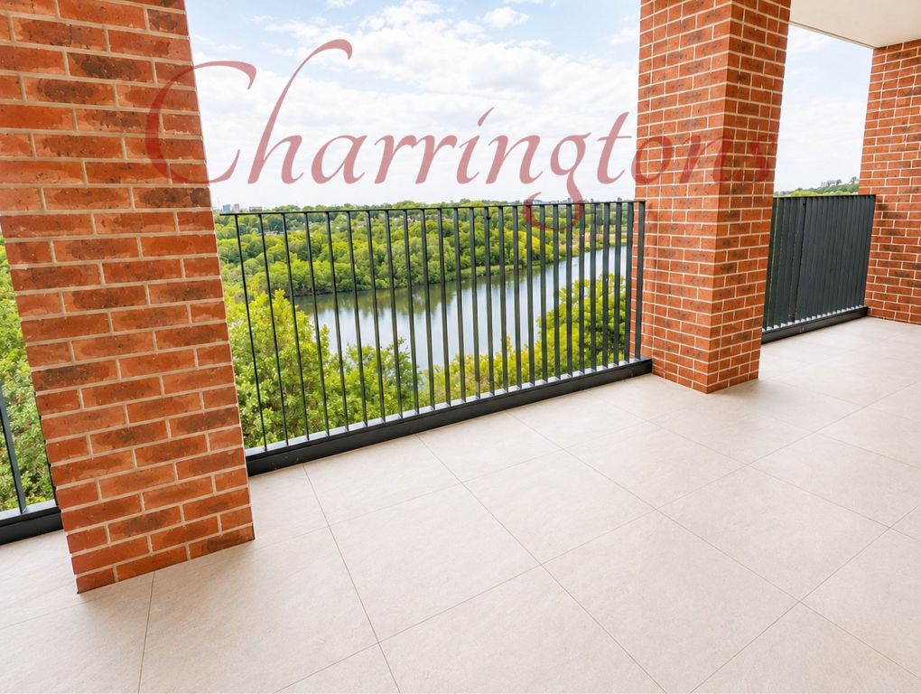 Modern 2-Bedroom, 2-Bathroom Apartment with Lake Views & Parking  Shearwater Drive, NW9 Image 13