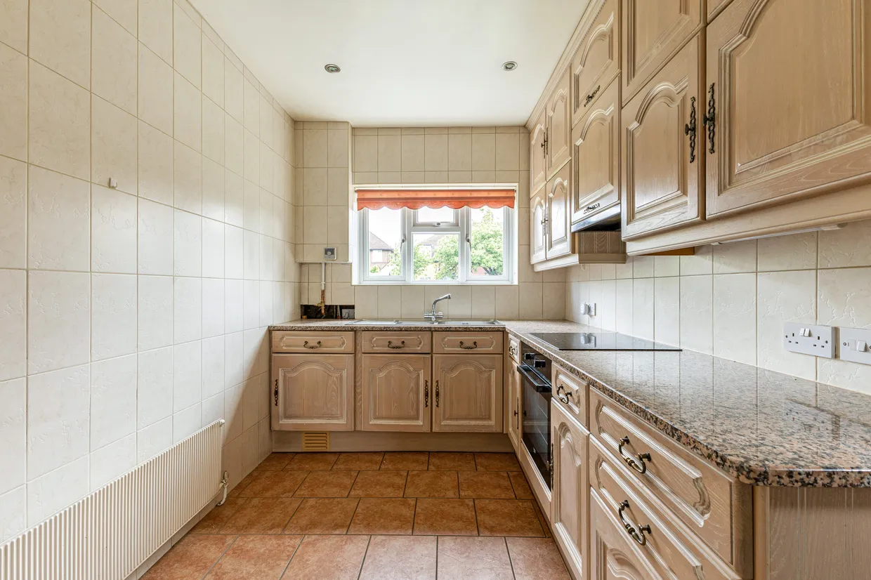 Howberry Road, Edgware, HA8 photo 16