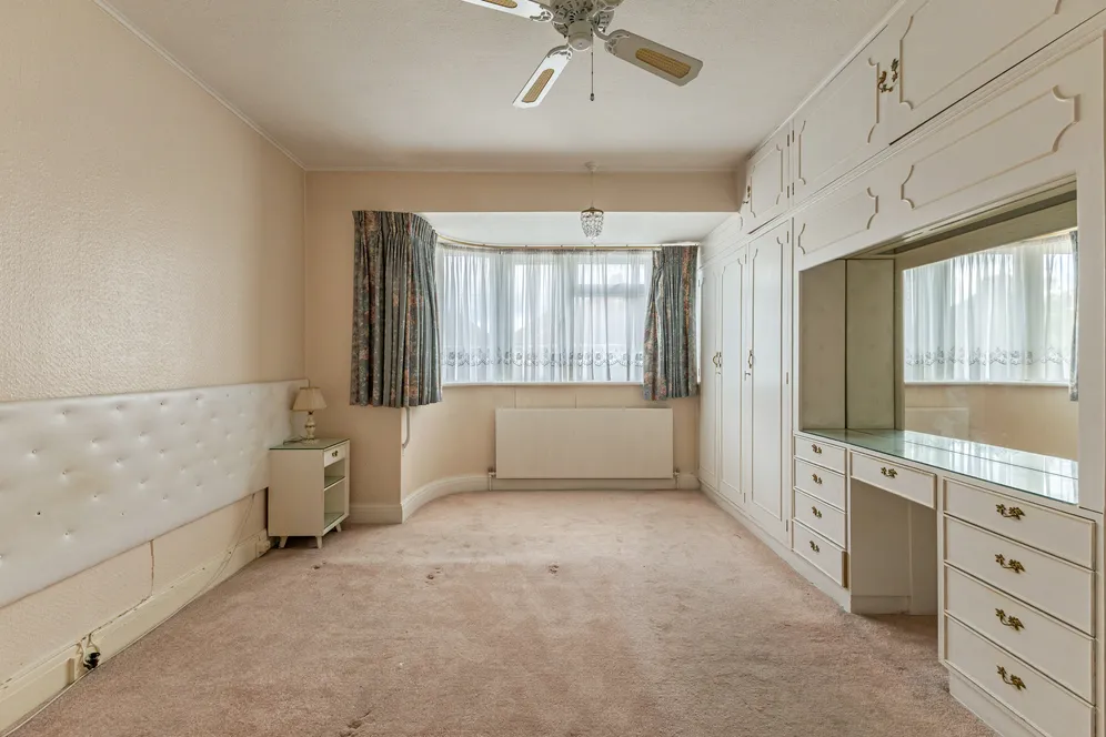 Howberry Road, Edgware, HA8 photo 17