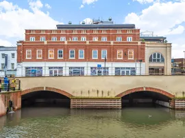 The colonnade, Maidenhead photo