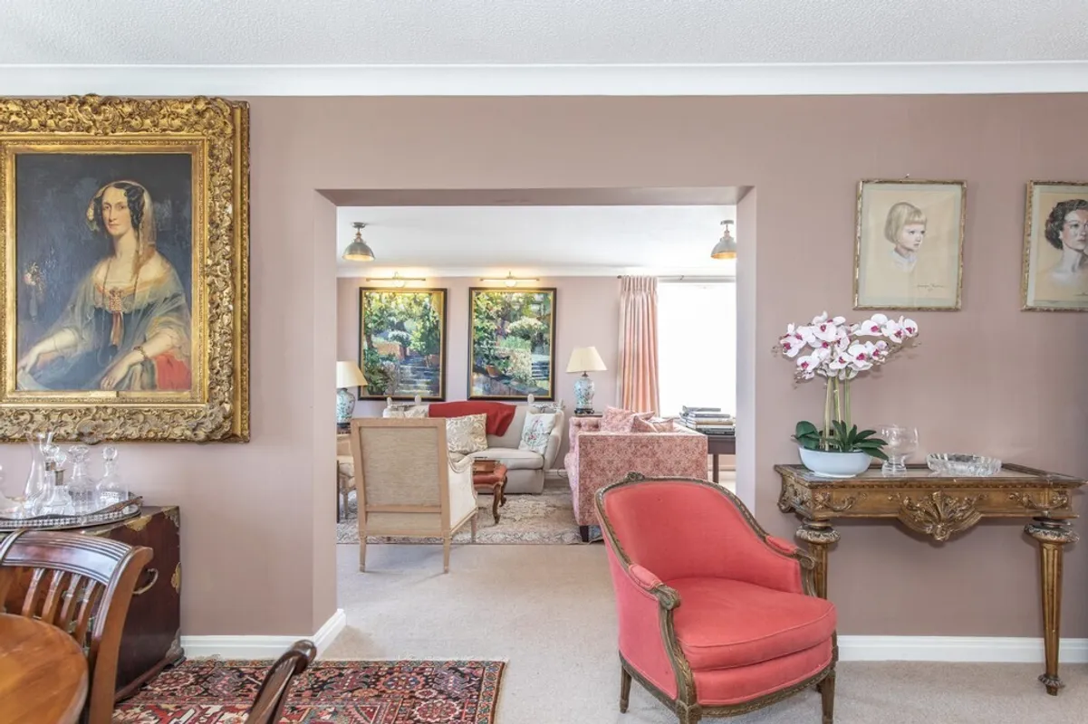 Grand Avenue, Hove, BN3 2NG