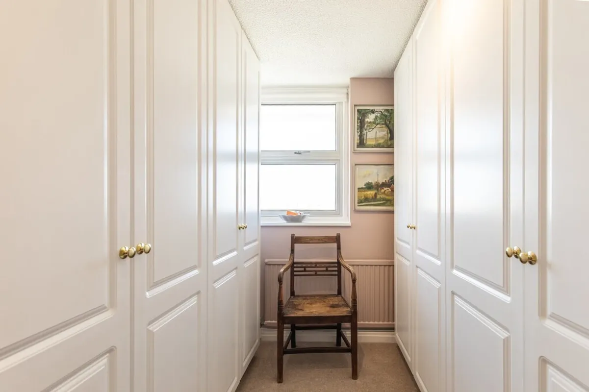 Grand Avenue, Hove, BN3 2NG