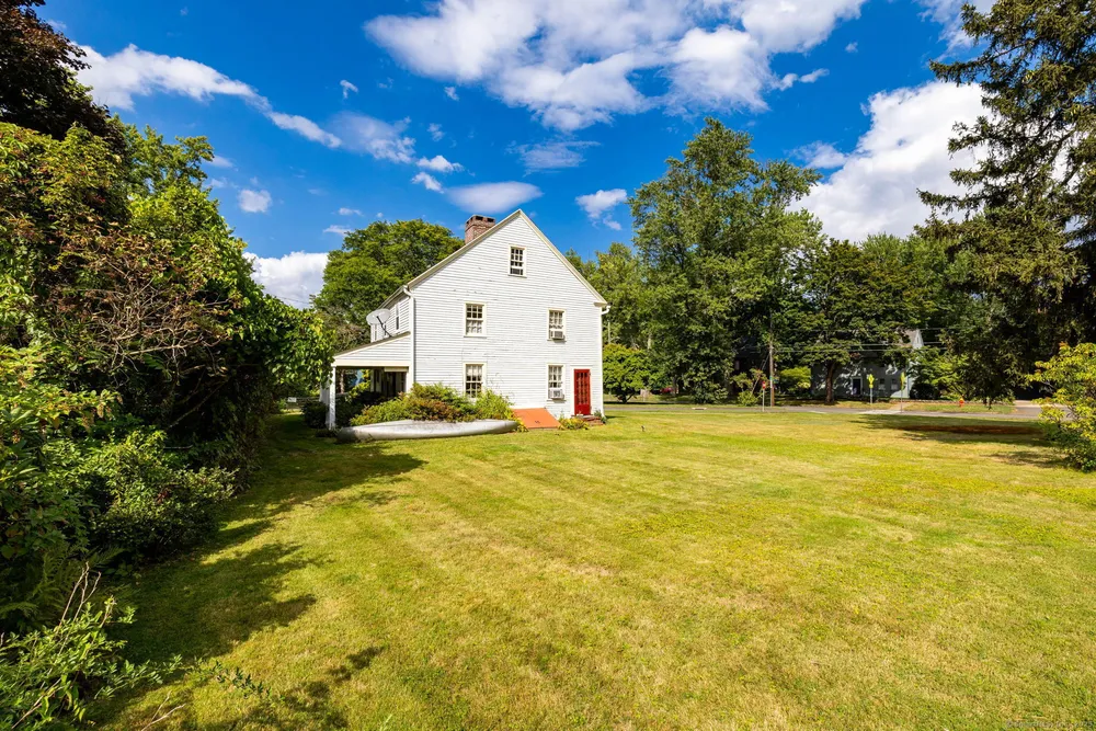 493 Main St, Wethersfield, CT 06109