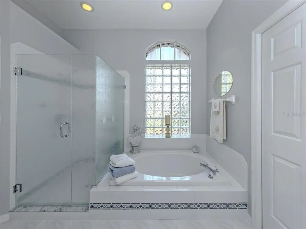 417 Pebble Creek Ct, Venice, FL 34285
