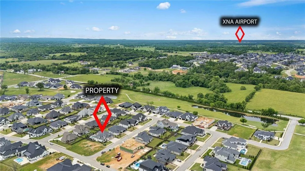 8002 W Dorchester St, Rogers, AR 72758