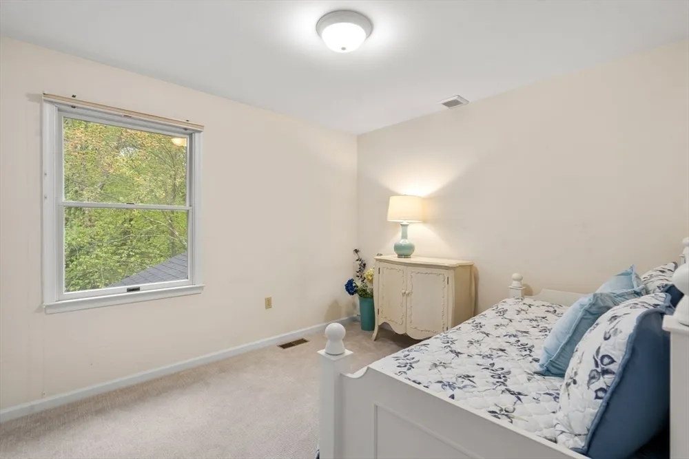 7 MAPLE BROOK LANE, Franklin, MA 02038