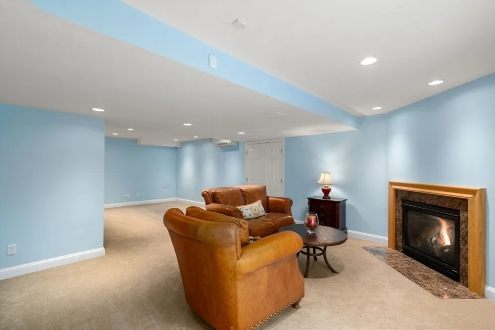 7 MAPLE BROOK LANE, Franklin, MA 02038