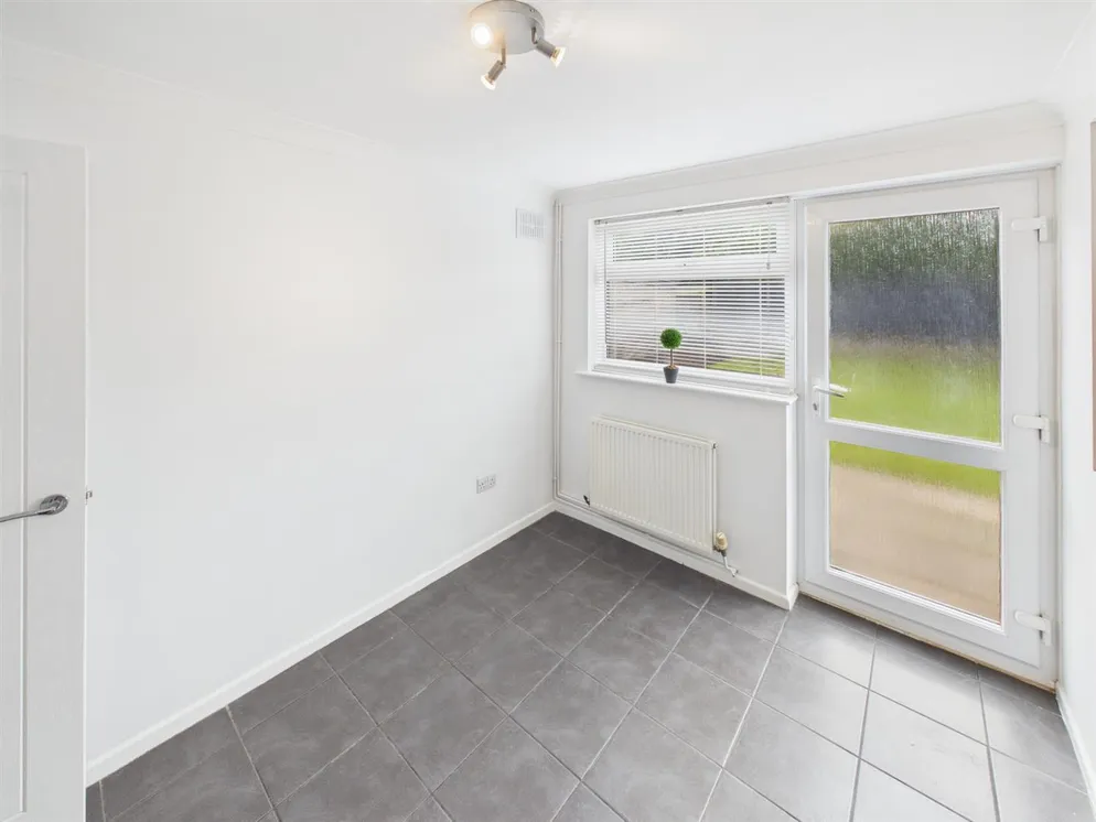 Property carousel item 5