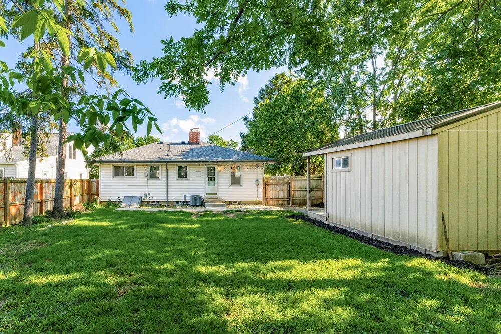 2925 Ashby Rd, Columbus, OH 43209