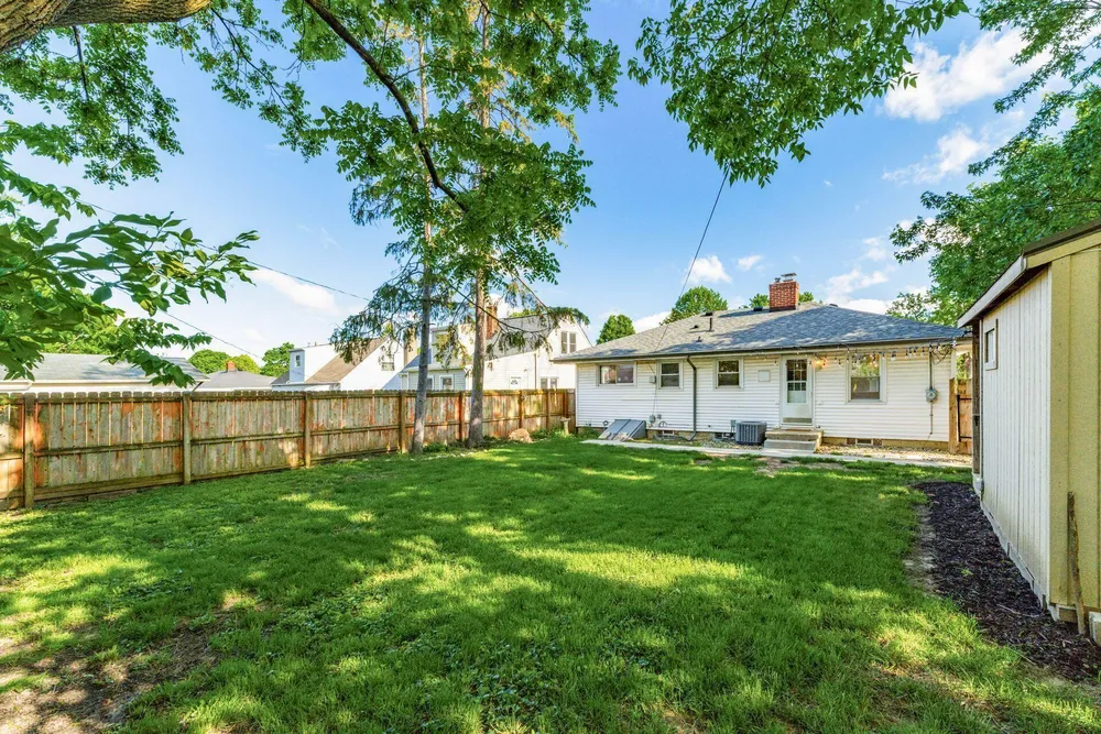 2925 Ashby Rd, Columbus, OH 43209
