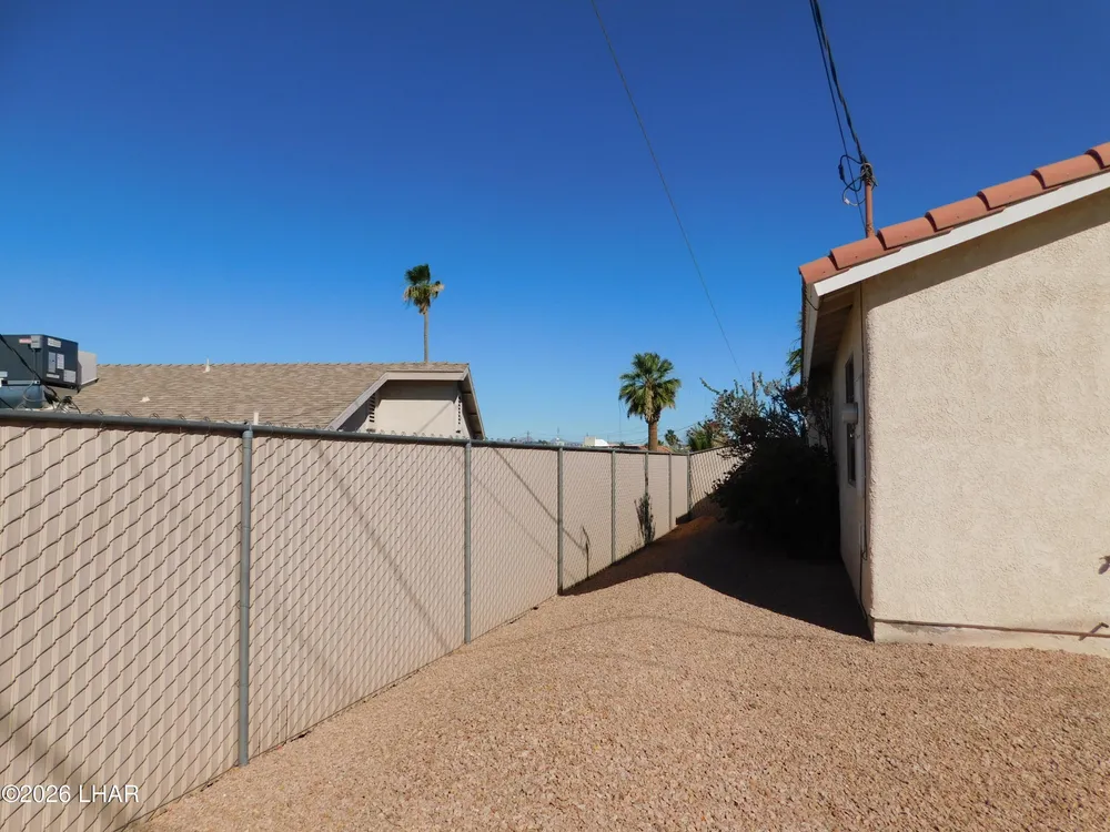 3330 Tomahawk Dr, Lake Havasu City, AZ 86406