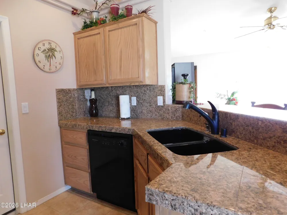 3330 Tomahawk Dr, Lake Havasu City, AZ 86406