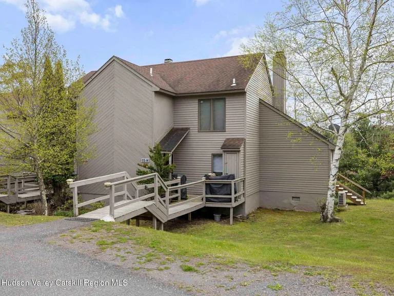 55 Windham Ridge Rd, Windham, NY 12496