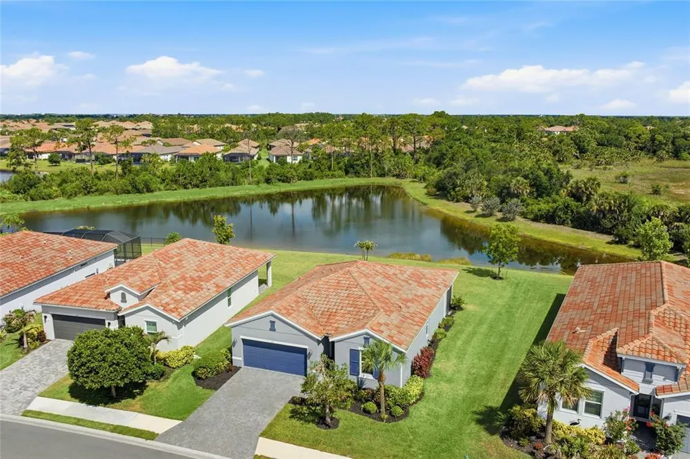 333 Daylily Blvd, Nokomis, FL 34275