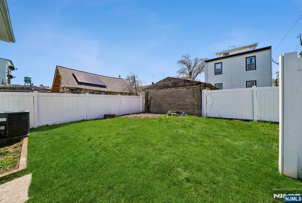 55 Naden Ave, Irvington, NJ 07111