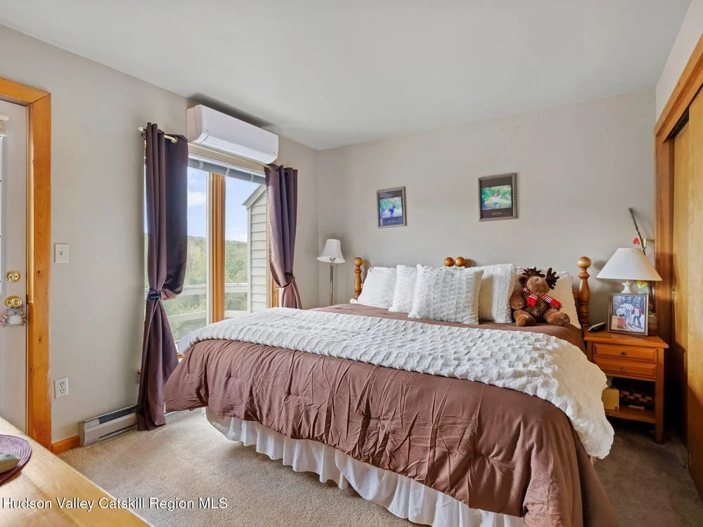55 Windham Ridge Rd, Windham, NY 12496