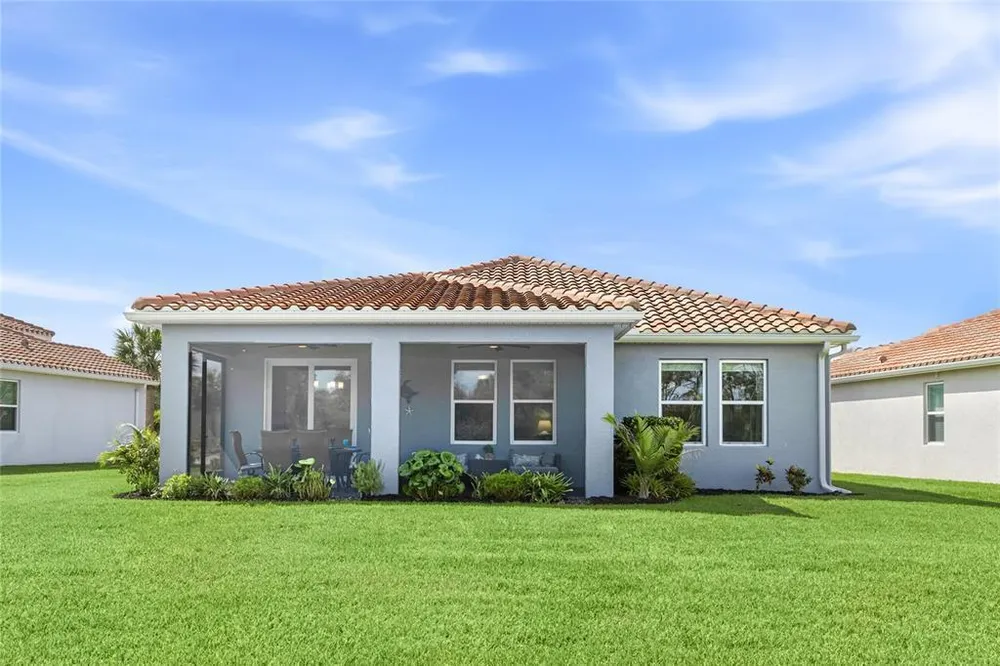 333 Daylily Blvd, Nokomis, FL 34275