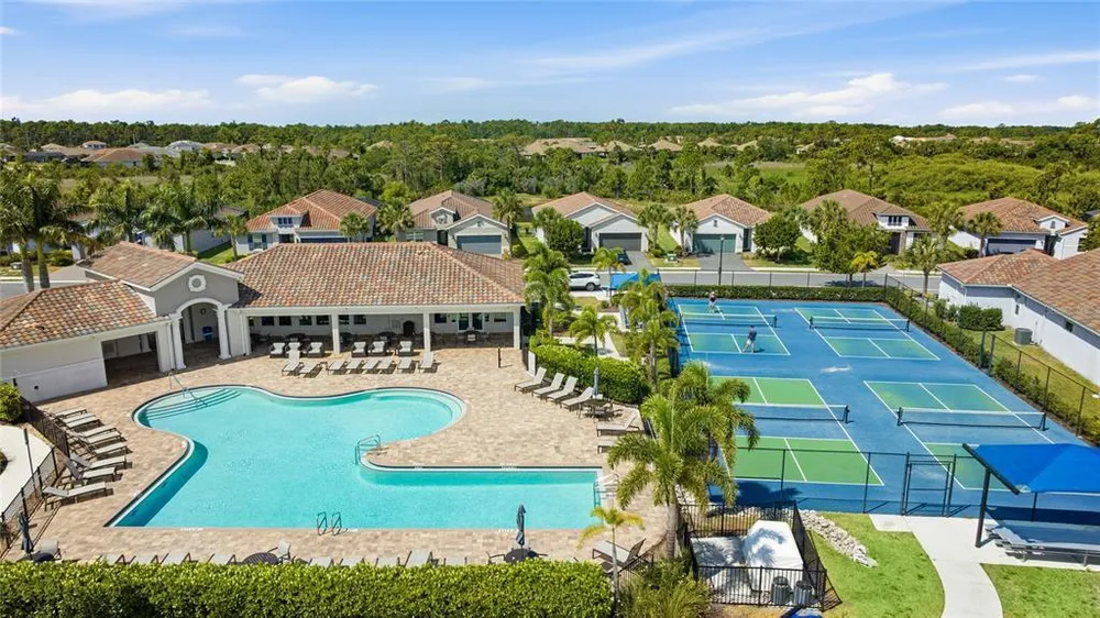 333 Daylily Blvd, Nokomis, FL 34275