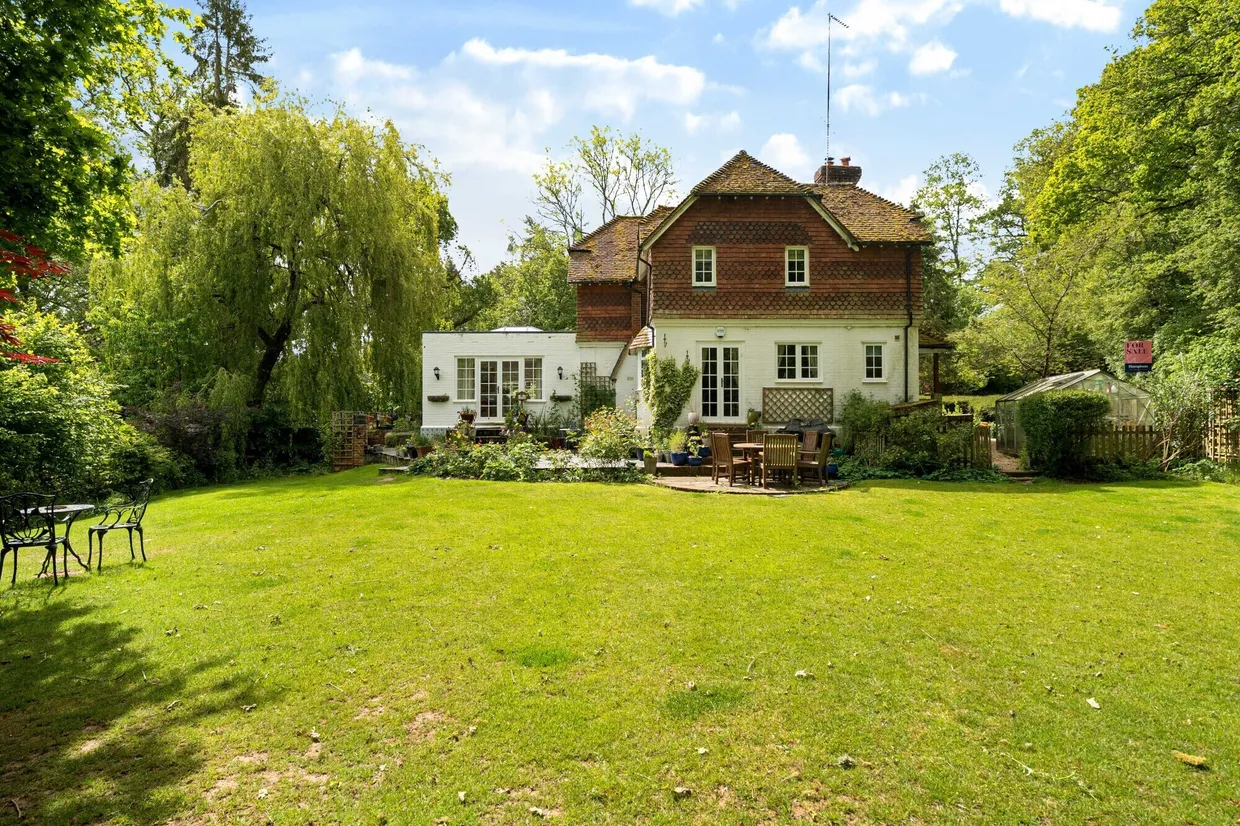 Vann Lane, Chiddingfold, GU8 photo 12