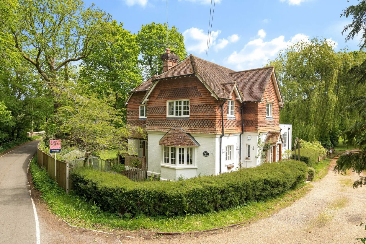 Vann Lane, Chiddingfold, GU8 photo 15