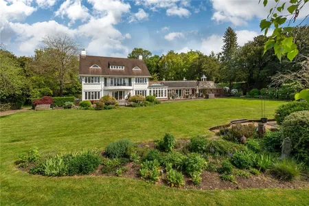 Fredley Park, Mickleham, RH5