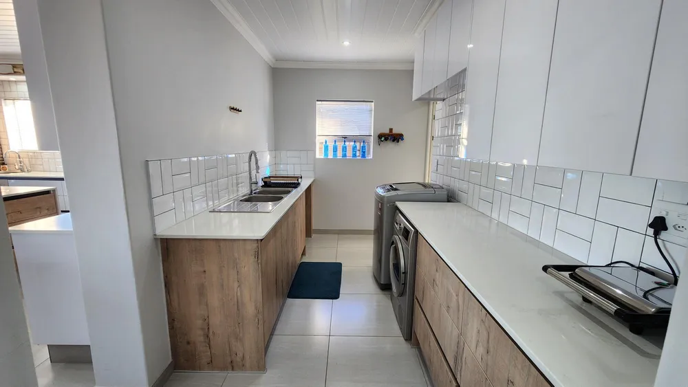 South Africa, Western Cape, Monte Christo, Cape Francolin Road, 38
