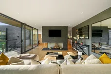 Loddon Drive, Wargrave, RG10 photo 8