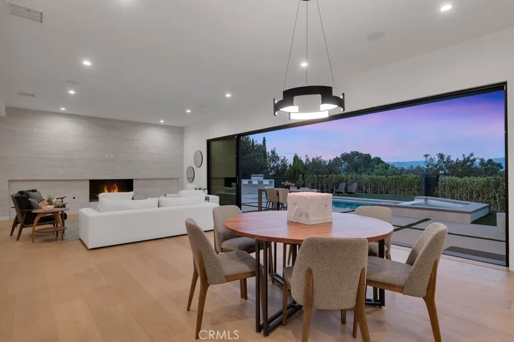 15641 High Knoll Road, Encino, CA 91436
