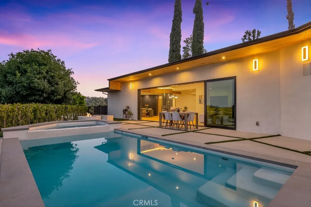 15641 High Knoll Road, Encino, CA 91436