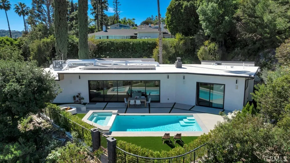 15641 High Knoll Road, Encino, CA 91436