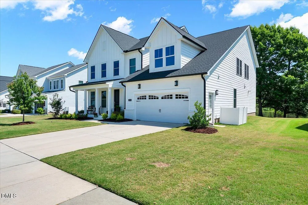 531 Glenville Lake Dr, Fuquay-Varina, NC 27526