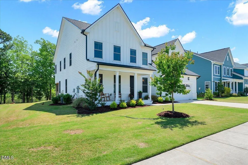 531 Glenville Lake Dr, Fuquay-Varina, NC 27526