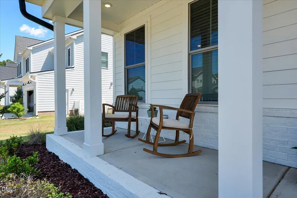 531 Glenville Lake Dr, Fuquay-Varina, NC 27526