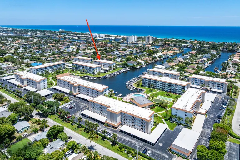 930 Dogwood Dr, Delray Beach, FL 33483