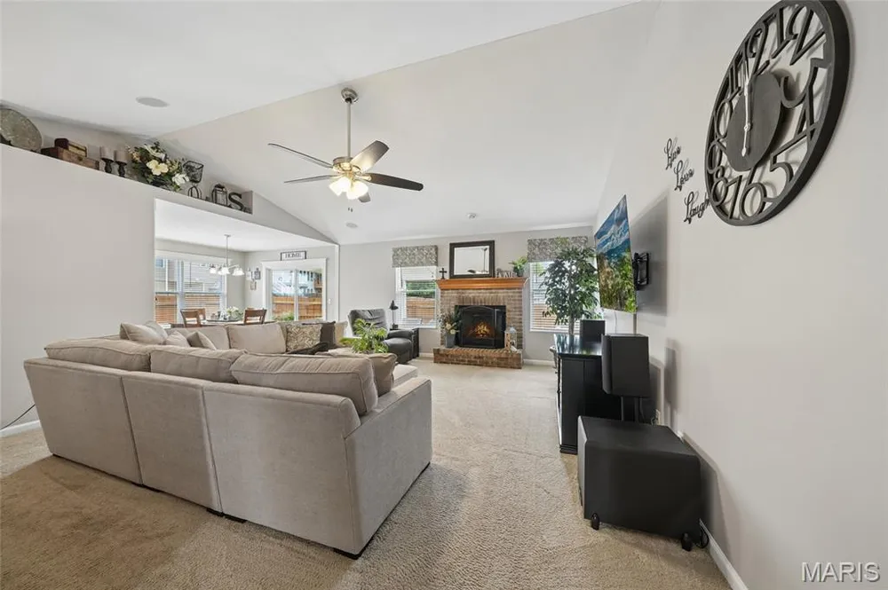 2636 Red Cedar Parc Dr, O'Fallon, MO 63368
