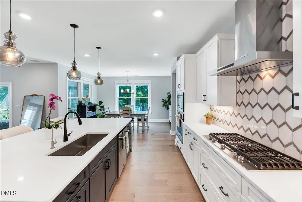 531 Glenville Lake Dr, Fuquay-Varina, NC 27526