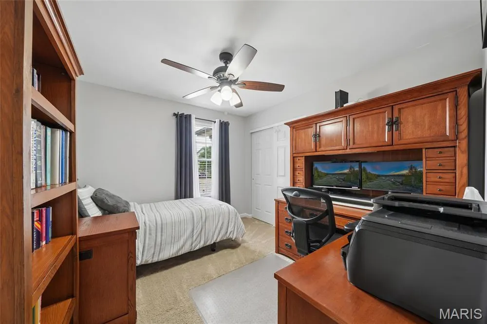 2636 Red Cedar Parc Dr, O'Fallon, MO 63368