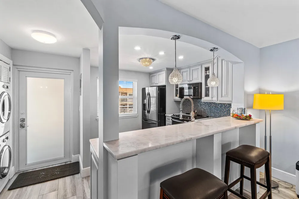 930 Dogwood Dr, Delray Beach, FL 33483