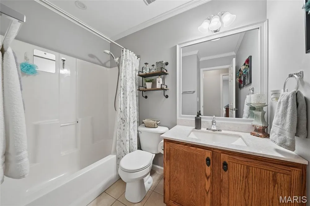 2636 Red Cedar Parc Dr, O'Fallon, MO 63368