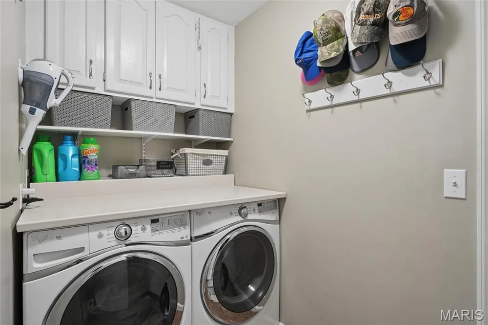 2636 Red Cedar Parc Dr, O'Fallon, MO 63368
