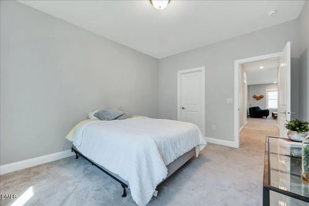 531 Glenville Lake Dr, Fuquay-Varina, NC 27526