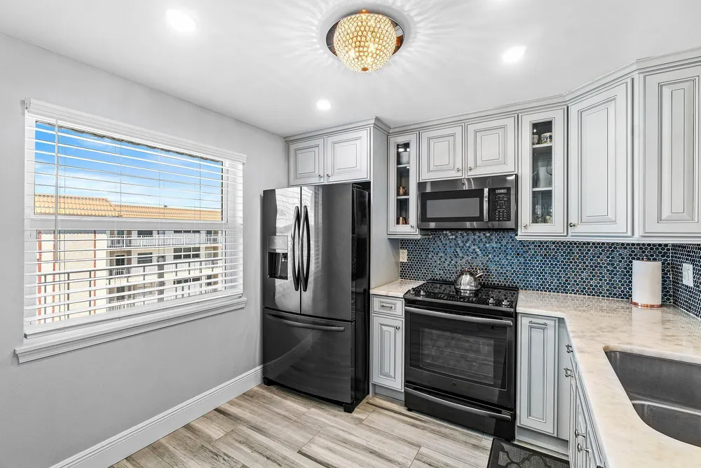 930 Dogwood Dr, Delray Beach, FL 33483
