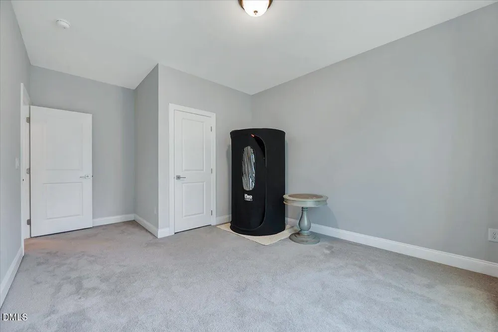 531 Glenville Lake Dr, Fuquay-Varina, NC 27526