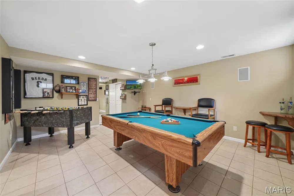 2636 Red Cedar Parc Dr, O'Fallon, MO 63368