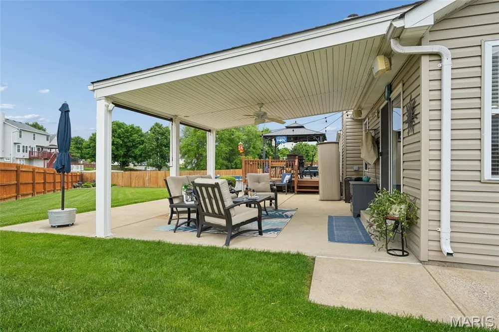 2636 Red Cedar Parc Dr, O'Fallon, MO 63368