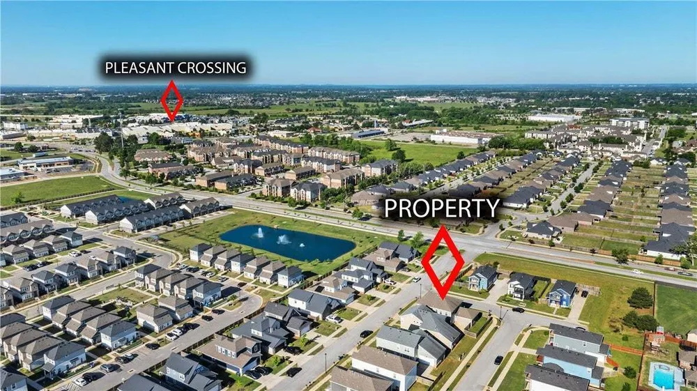 1737 W Broadway Pl, Rogers, AR 72758