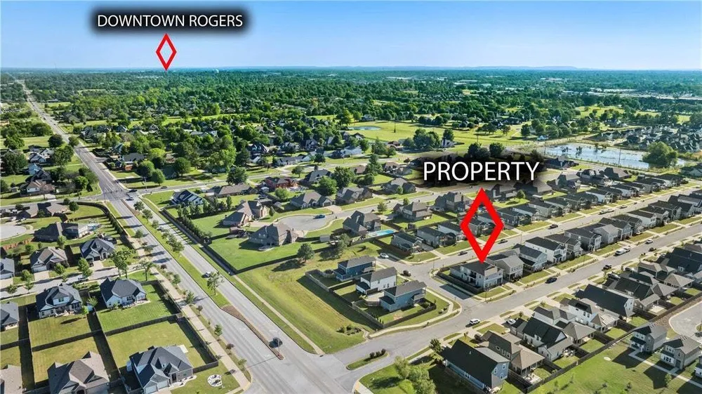 1737 W Broadway Pl, Rogers, AR 72758