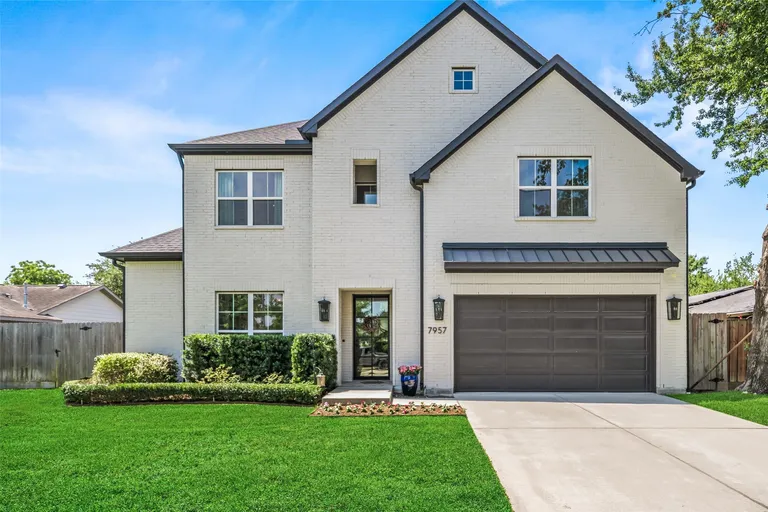 7957 Cedel Dr, Houston, TX 77055